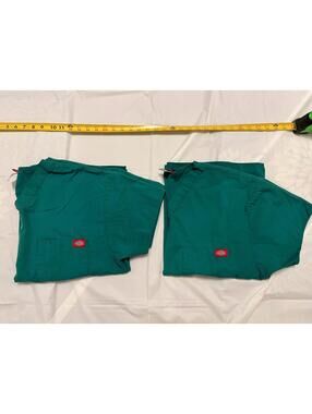 Lot of 2 Dickies Green Scrub Top V-Neck Short Sleeve Small See Measurements